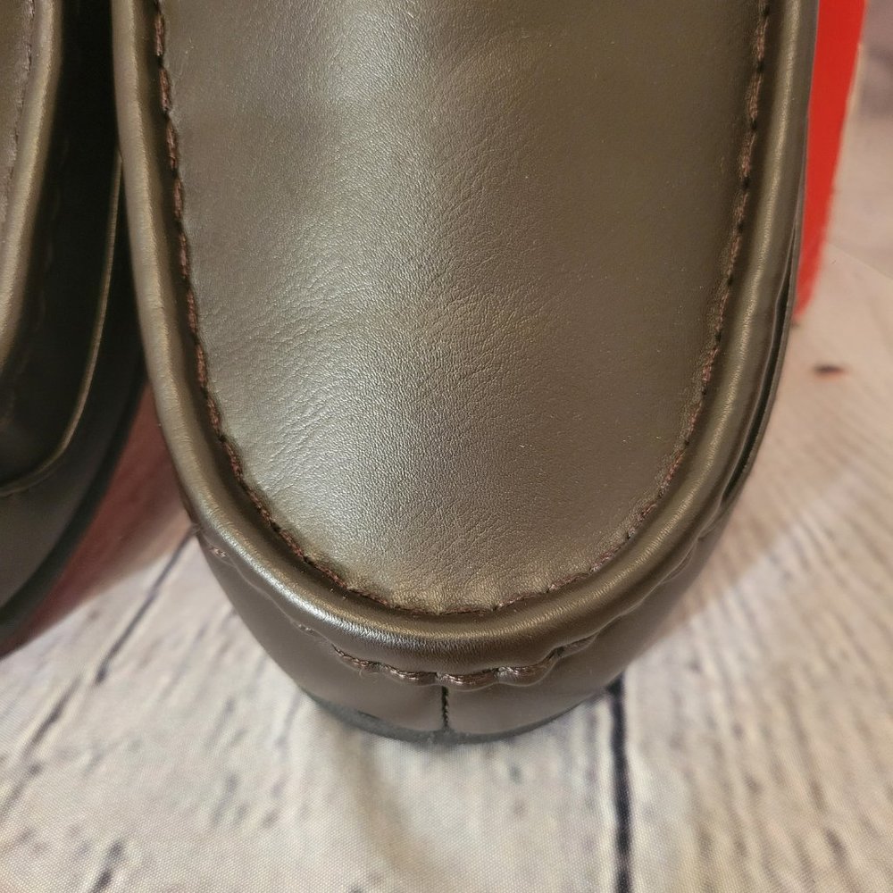 Deer Stags Men’s Slipperooz Moccasin Slippers Brown Dark - Picture 3 of 7